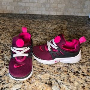 Toddler girl Nike presto sneakers